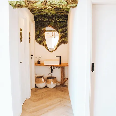 The Lost Garden * فيلا نوفا دي غايا